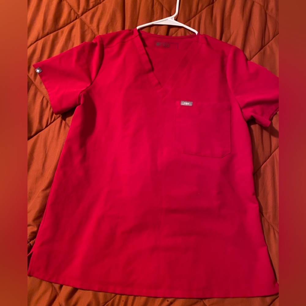 Figs size medium red scrubs